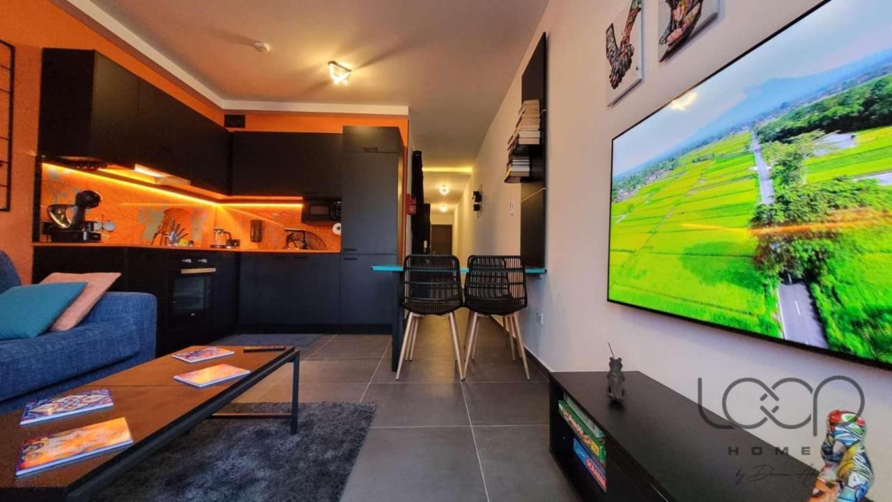 Modern - 50 M From Sea - Free Wi-Fi - Super Cool - Terrace - Fully Air-Conditioned Сент-Полс-Бей Экстерьер фото